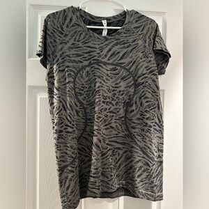 Lululemon Swiftly tech short sleeve
